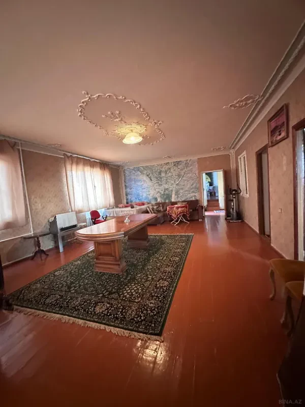 Satılır 6 otaqlı həyət evi 308 m²