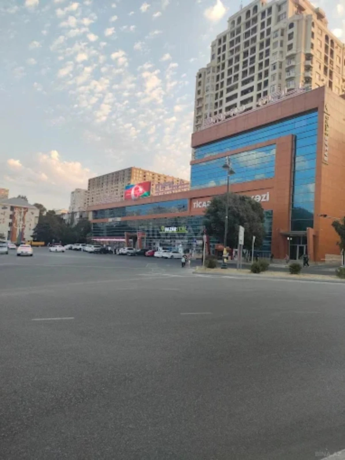 Kirayə verilir 3 otaqlı mənzil 110 m²