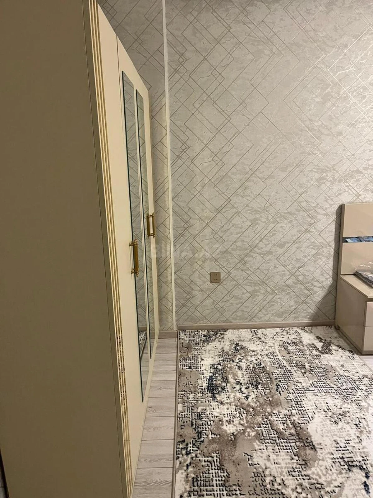 Kirayə verilir 3 otaqlı mənzil 110 m²