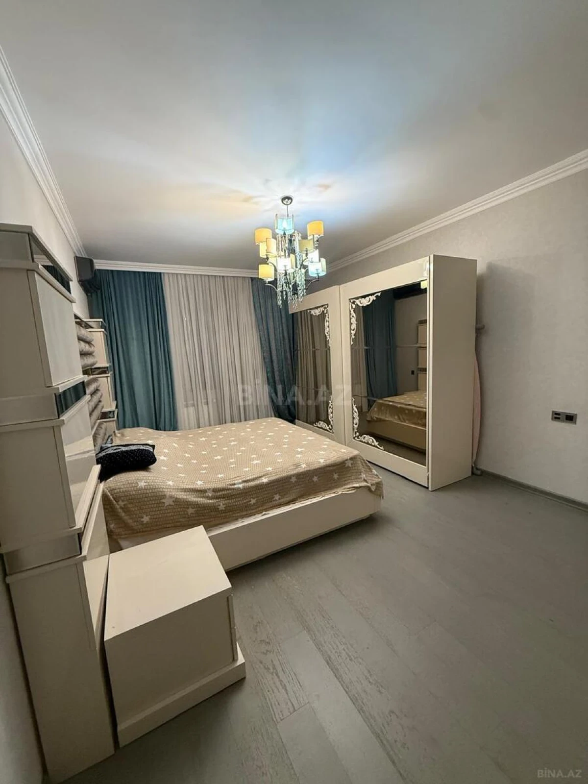 Kirayə verilir 3 otaqlı mənzil 110 m²