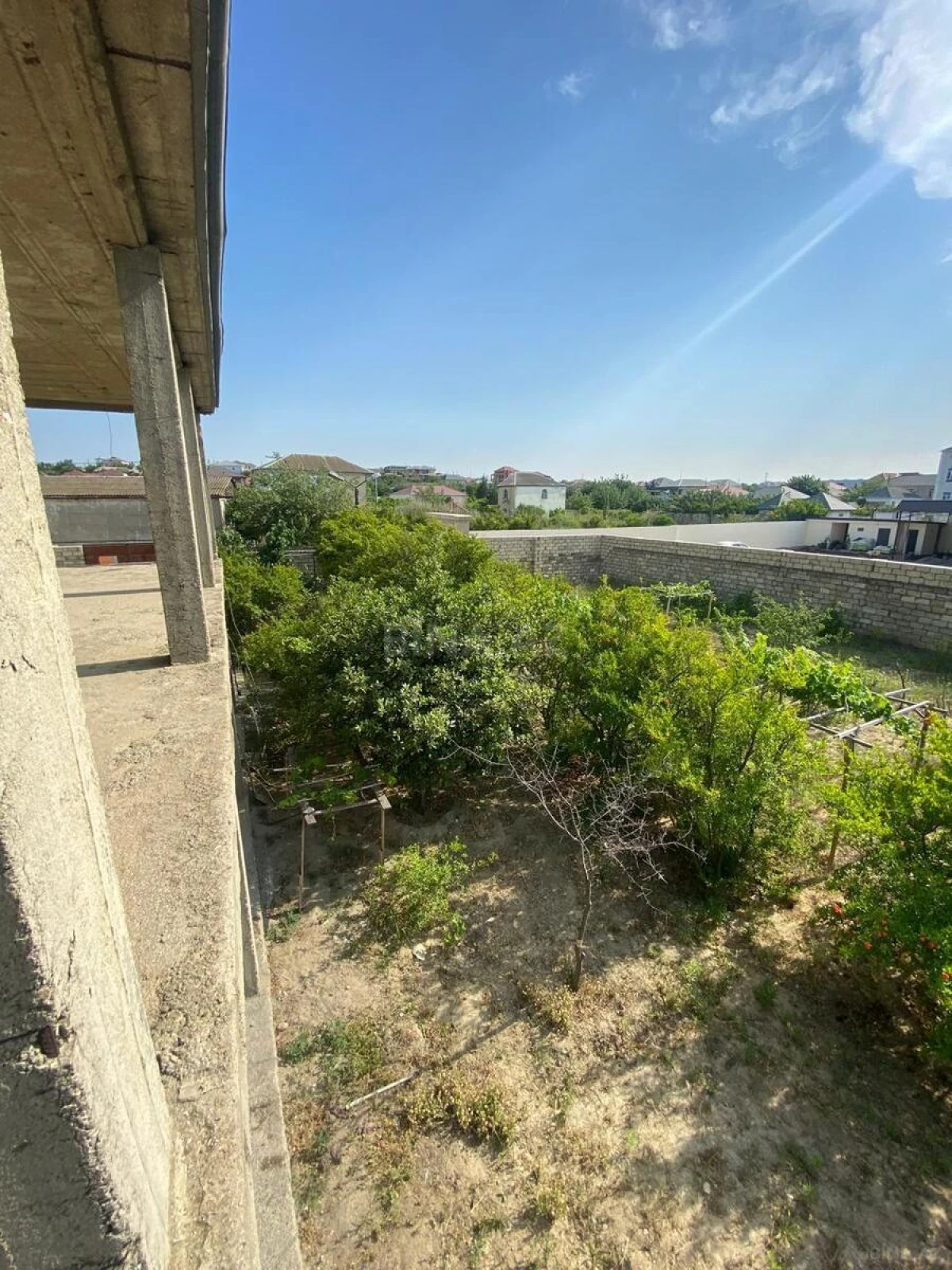 Satılır 8 otaqlı mənzil 360 m²