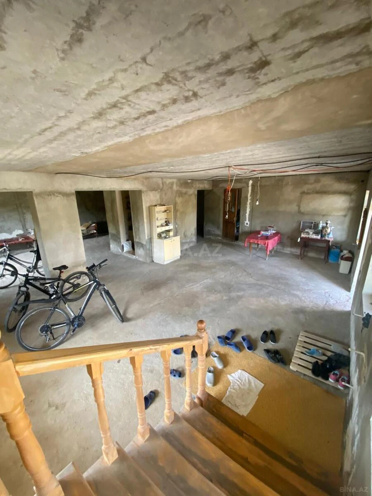 Satılır 8 otaqlı mənzil 360 m²