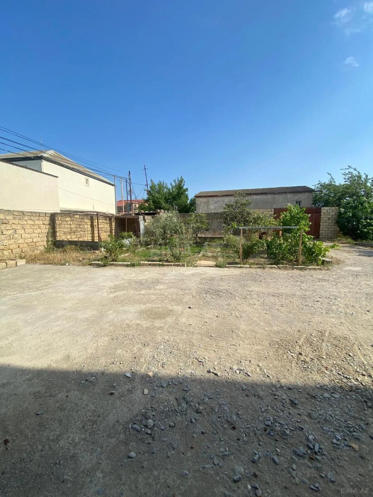 Satılır 8 otaqlı mənzil 360 m²