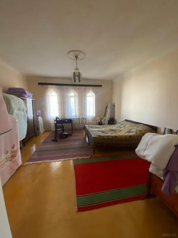 Satılır 8 otaqlı mənzil 360 m²