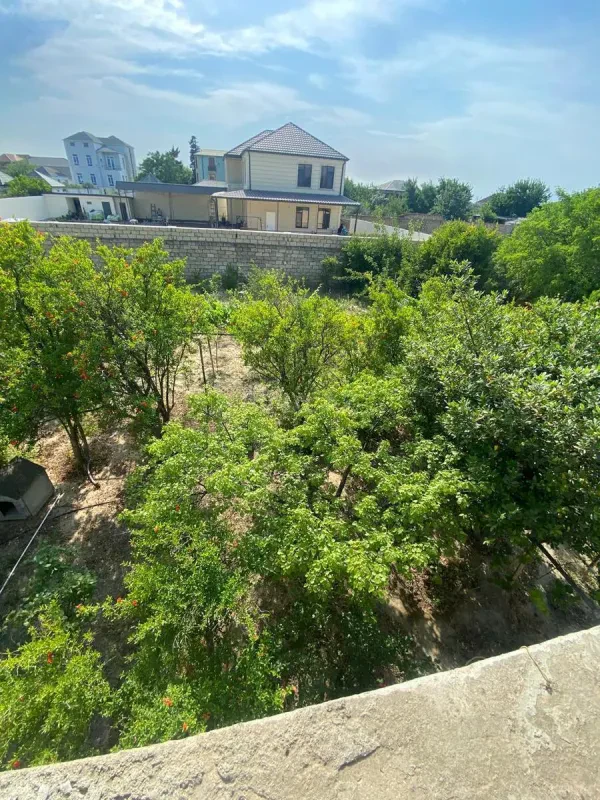Satılır 8 otaqlı mənzil 360 m²