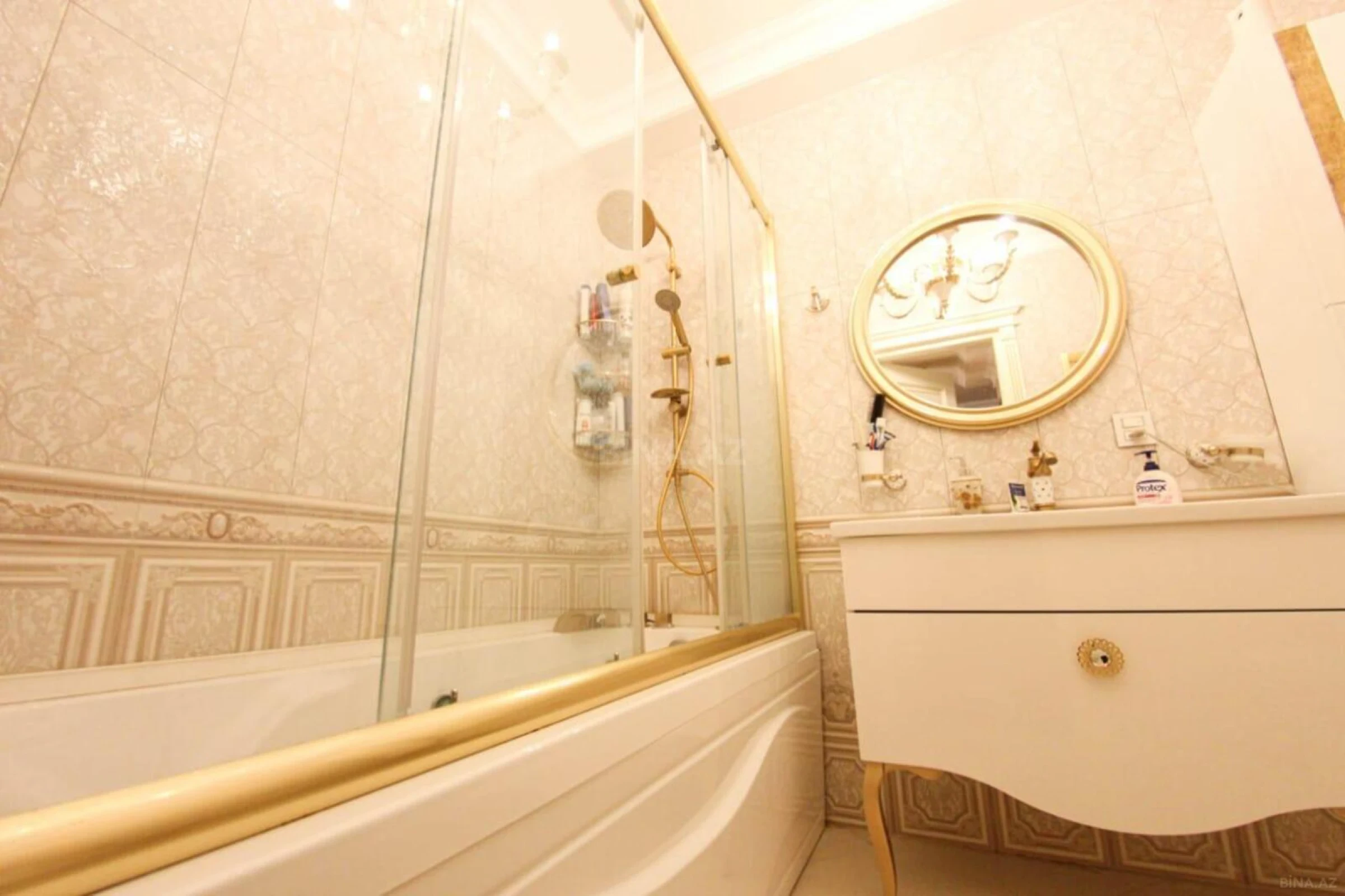 Satılır 3 otaqlı mənzil 120 m²