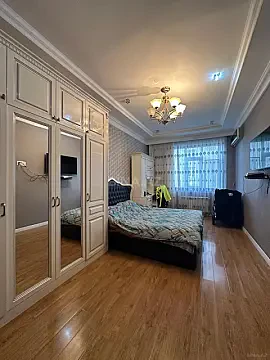 Satılır 3 otaqlı mənzil 120 m²