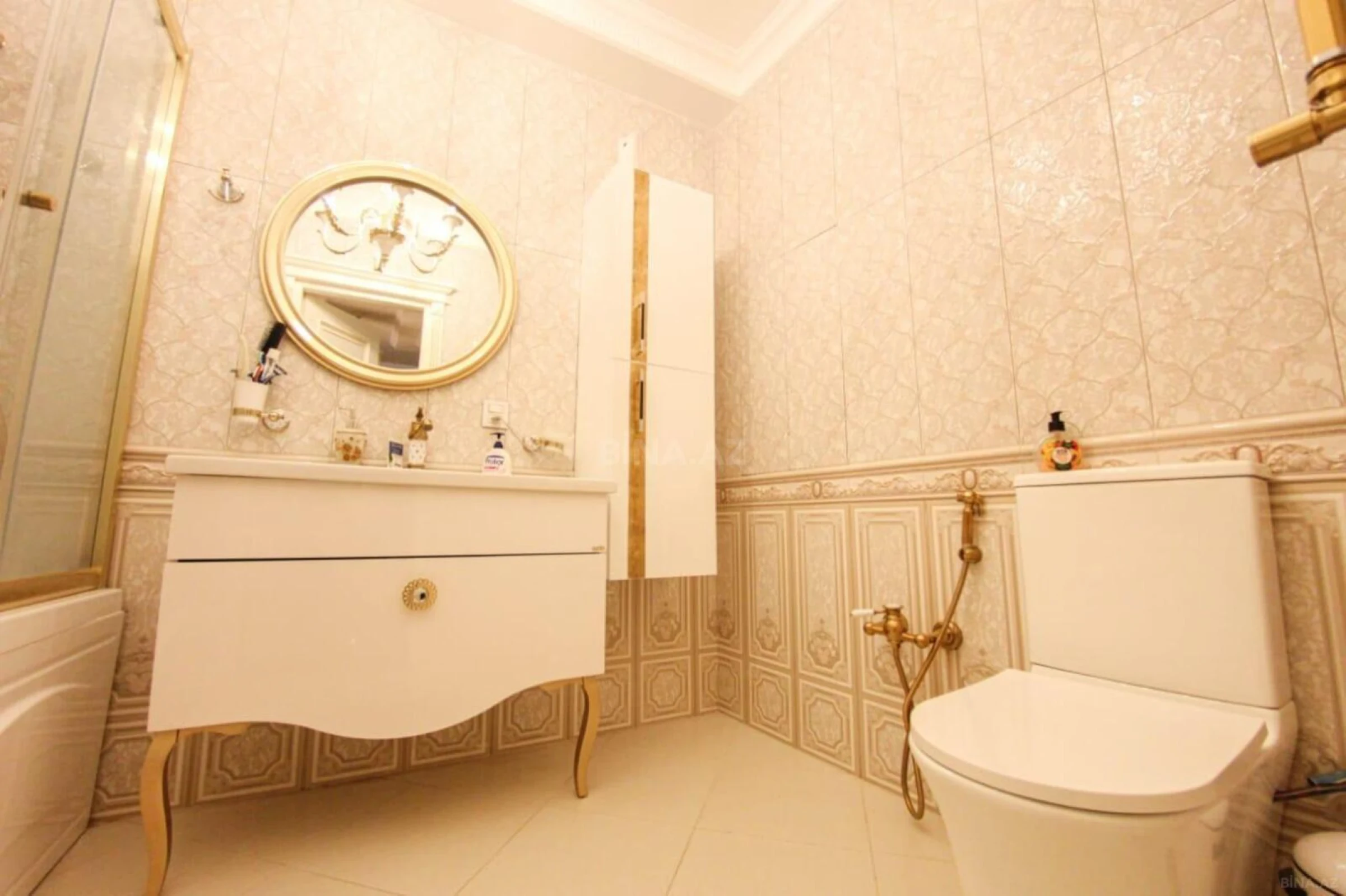 Satılır 3 otaqlı mənzil 120 m²