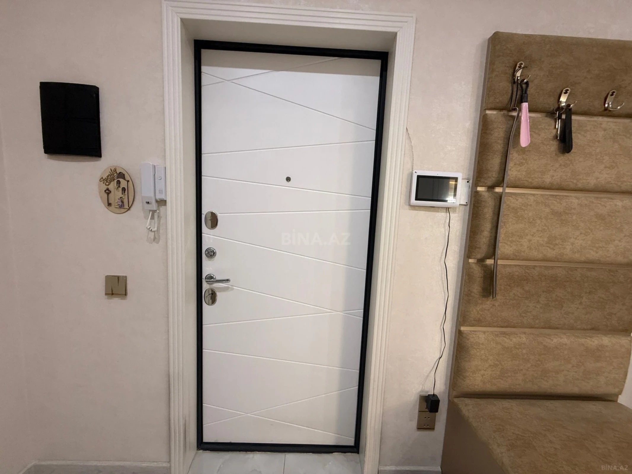 Satılır 2 otaqlı mənzil 128 m²