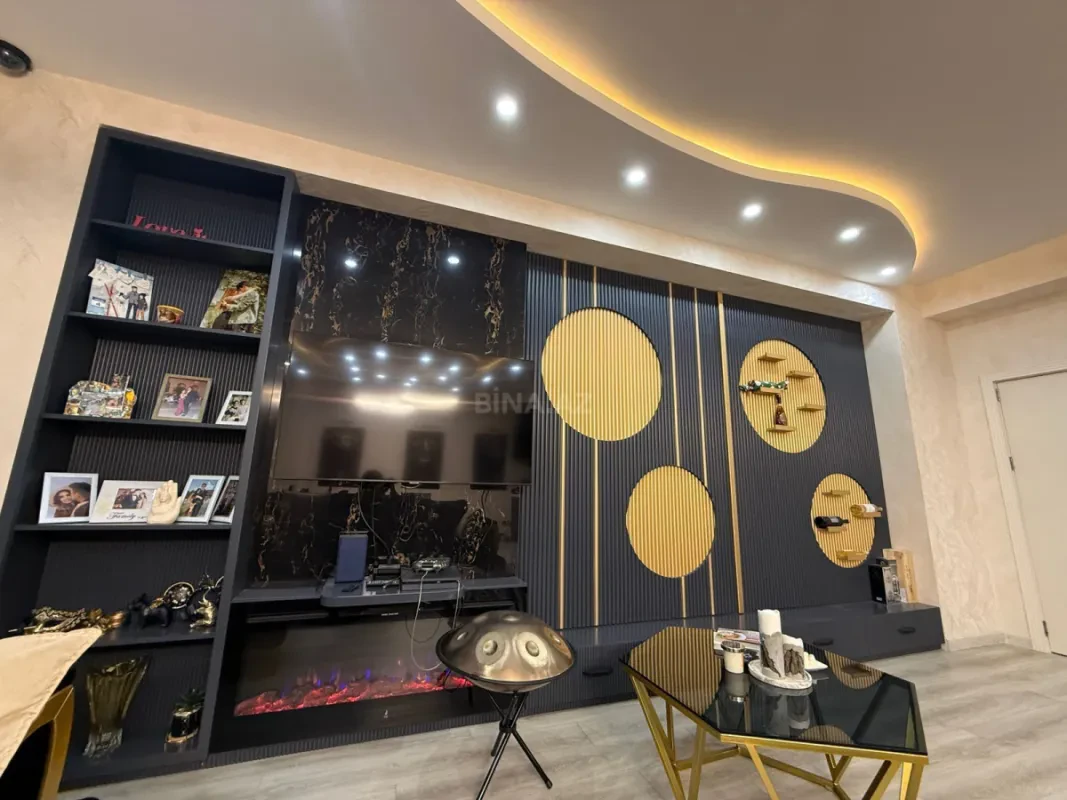 Satılır 2 otaqlı mənzil 128 m²