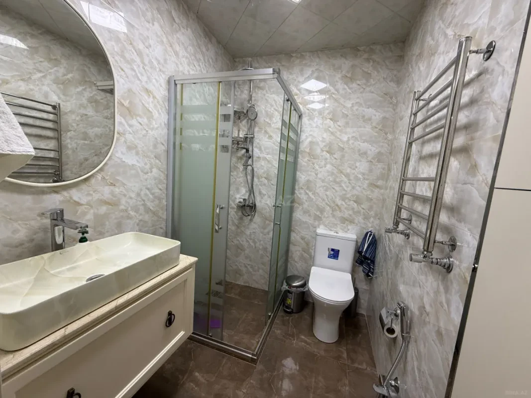 Satılır 2 otaqlı mənzil 128 m²