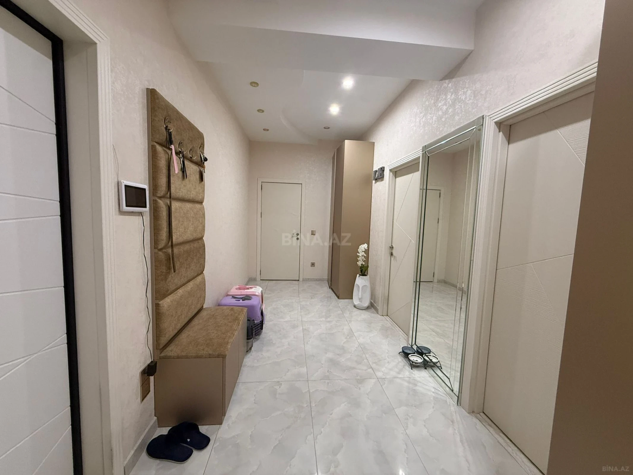 Satılır 2 otaqlı mənzil 128 m²