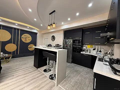 Satılır 2 otaqlı mənzil 128 m²