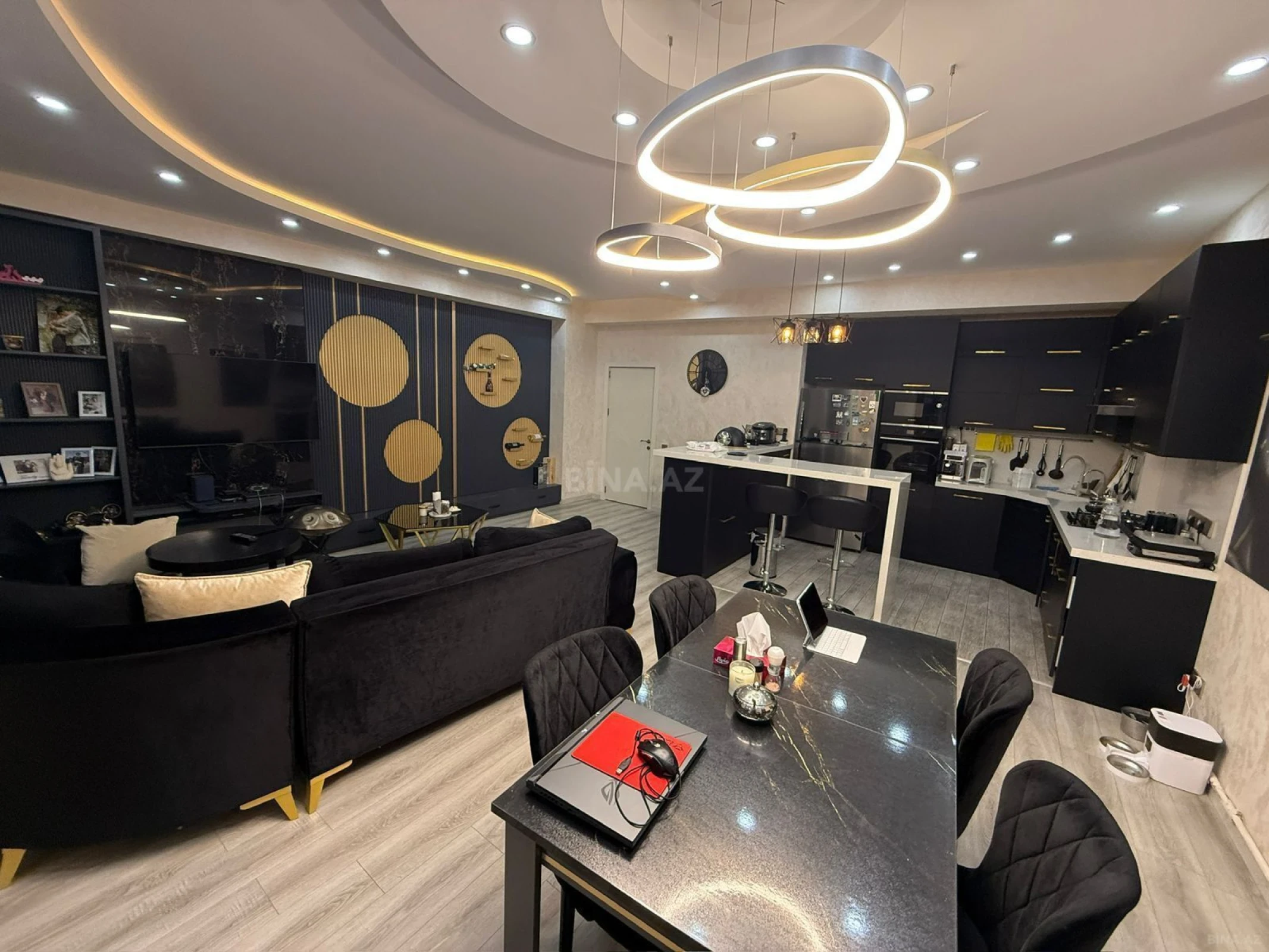 Satılır 2 otaqlı mənzil 128 m²