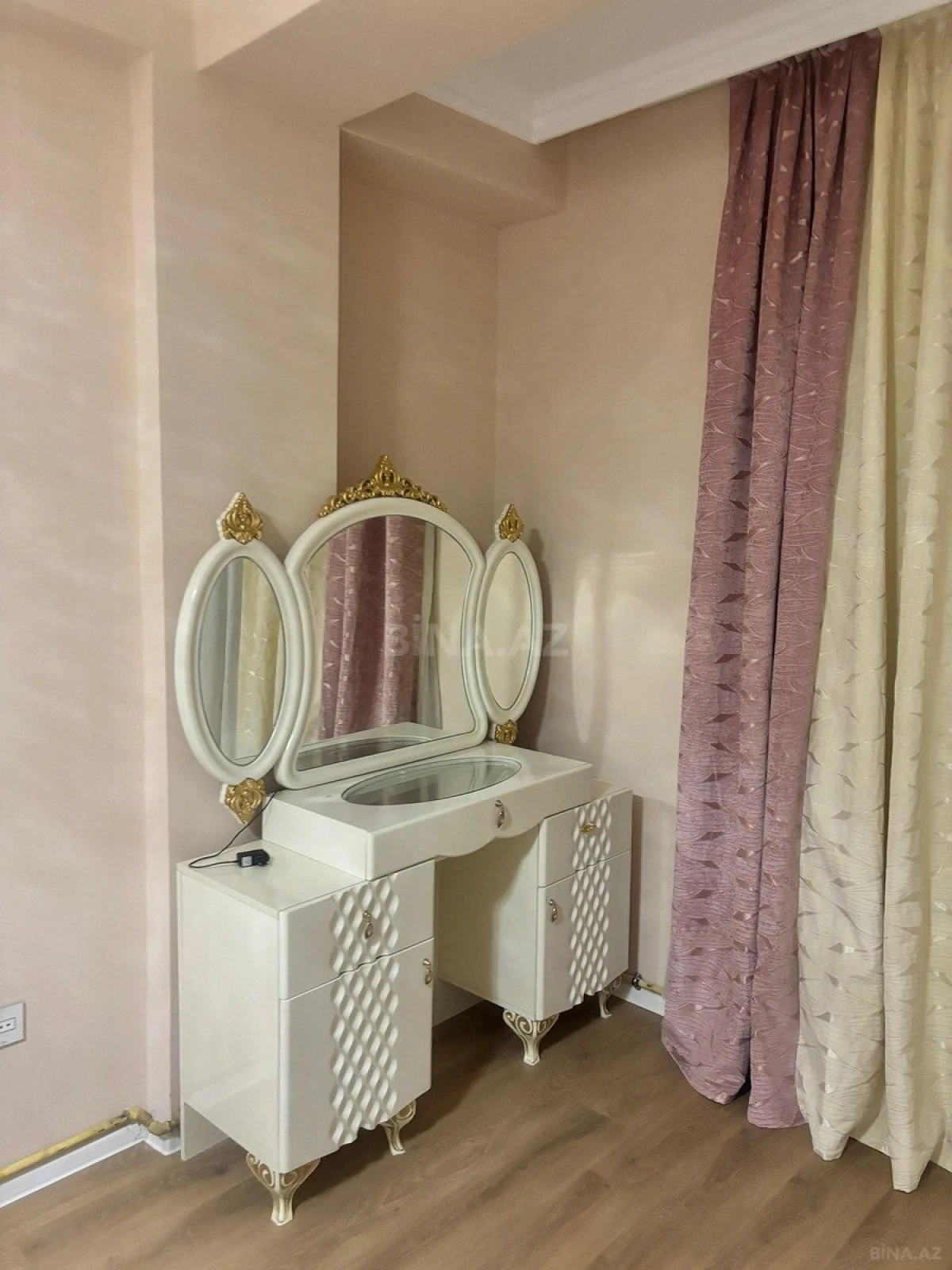 Kirayə verilir 2 otaqlı mənzil 58 m²