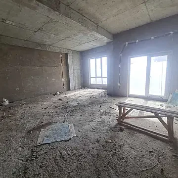 Satılır 5 otaqlı mənzil 267 m²
