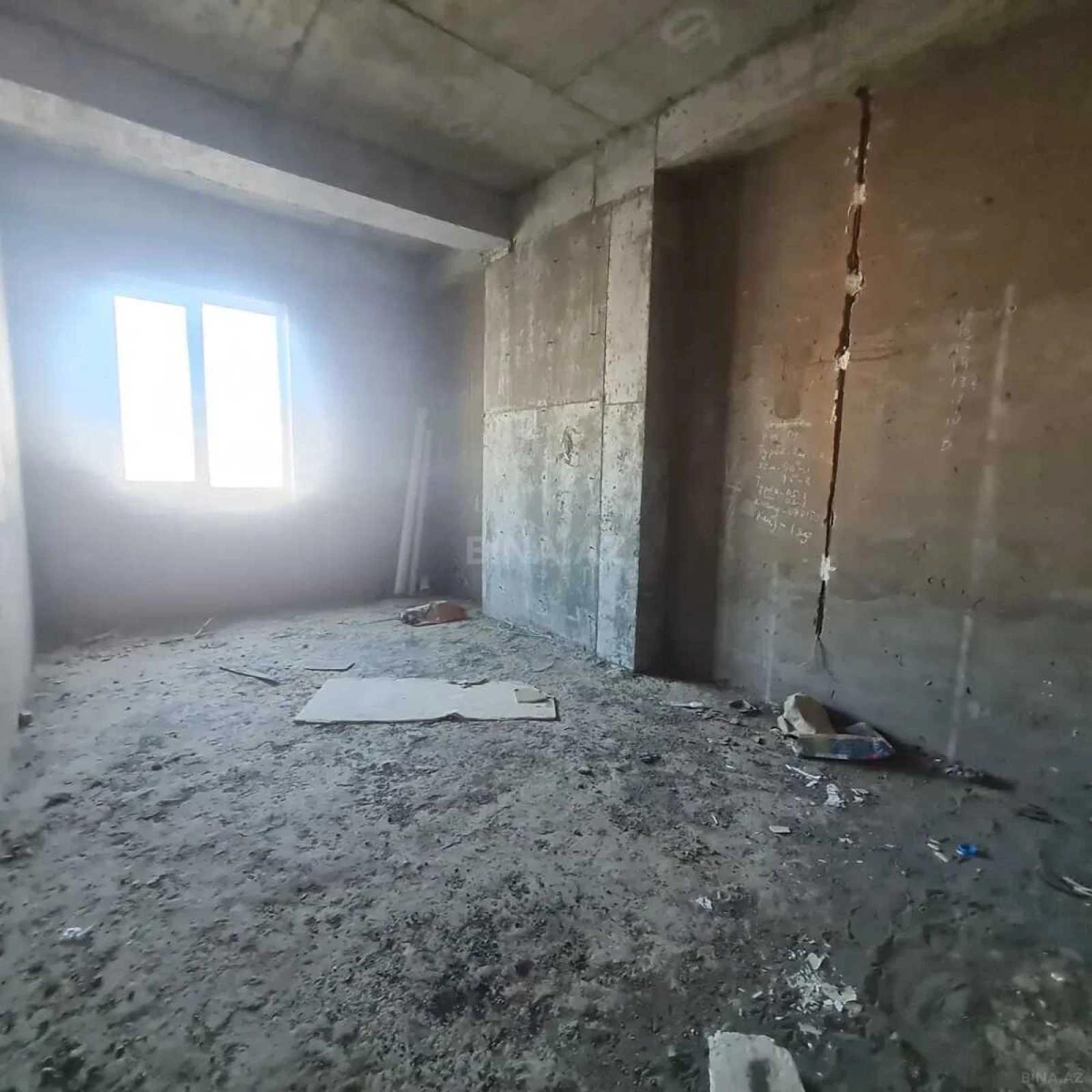 Satılır 5 otaqlı mənzil 267 m²
