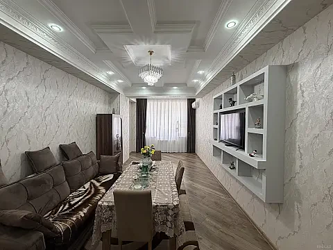 Kirayə verilir 2 otaqlı mənzil 70 m²