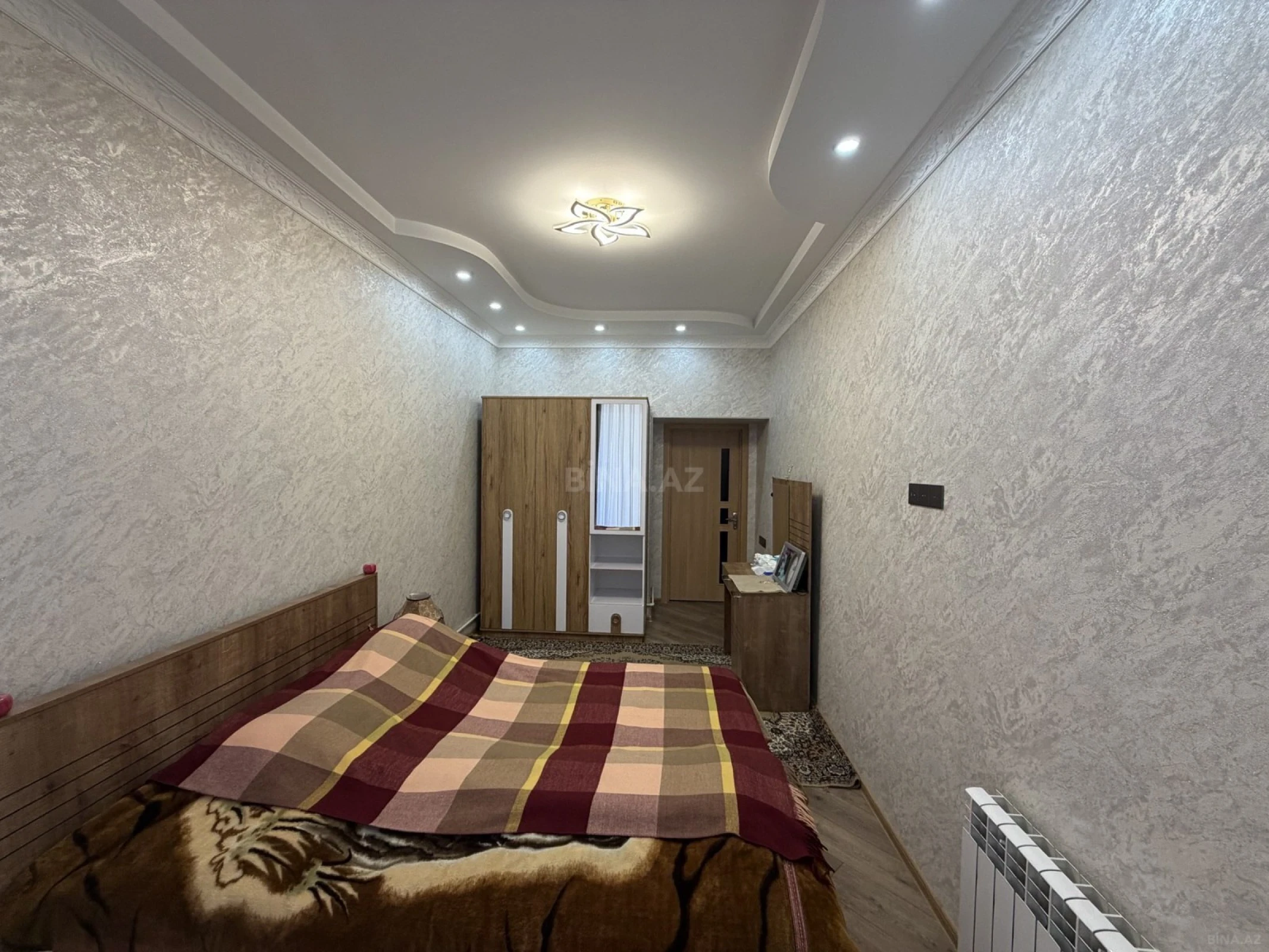 Kirayə verilir 2 otaqlı mənzil 70 m²