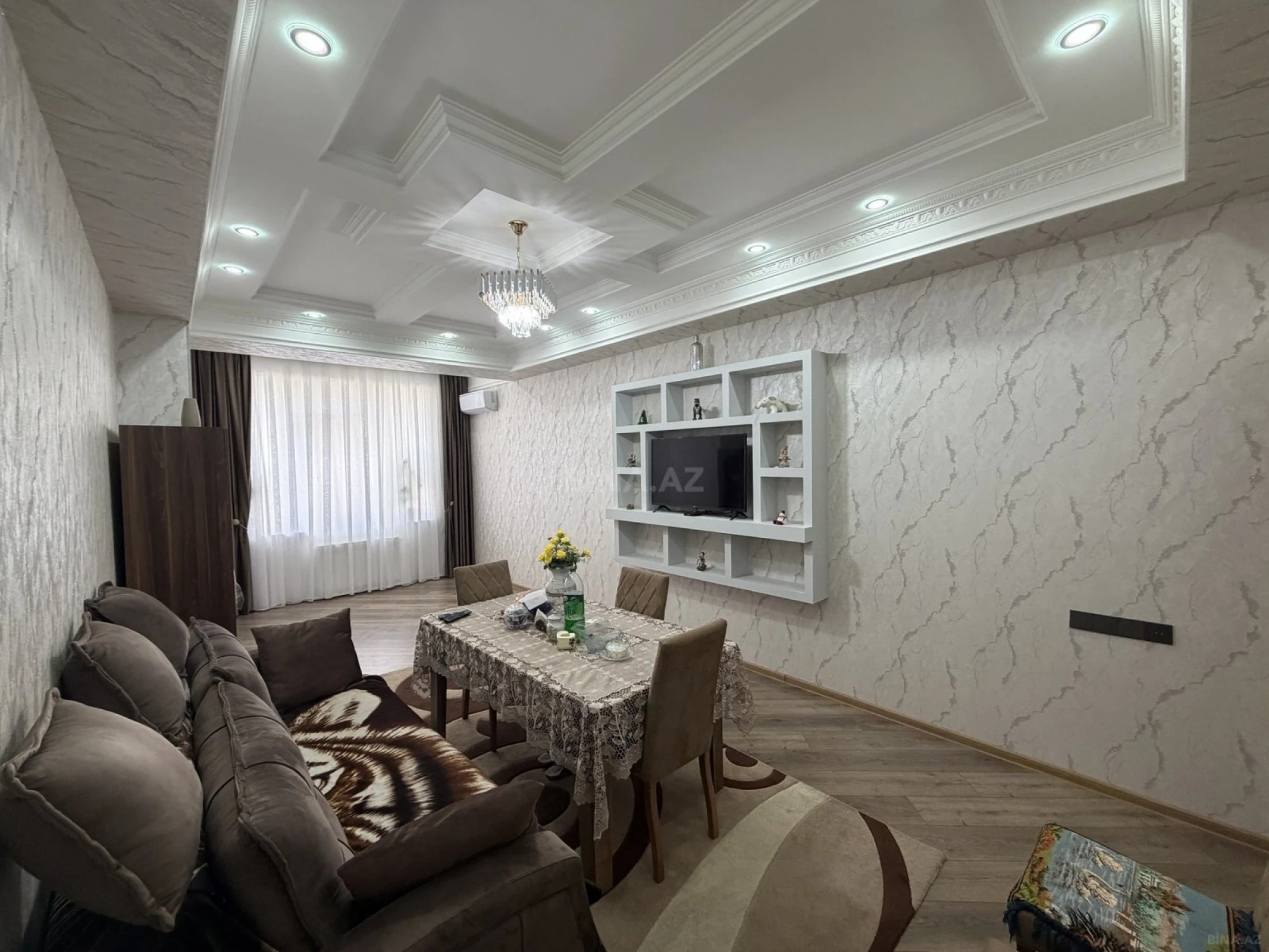 Kirayə verilir 2 otaqlı mənzil 70 m²