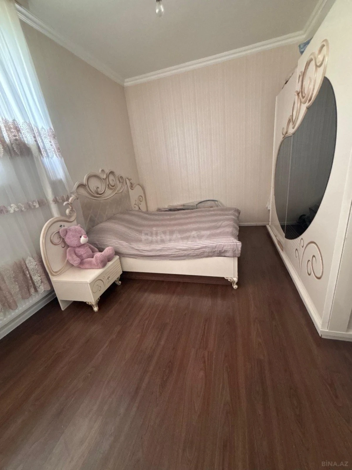 Satılır 2 otaqlı mənzil 65 m²