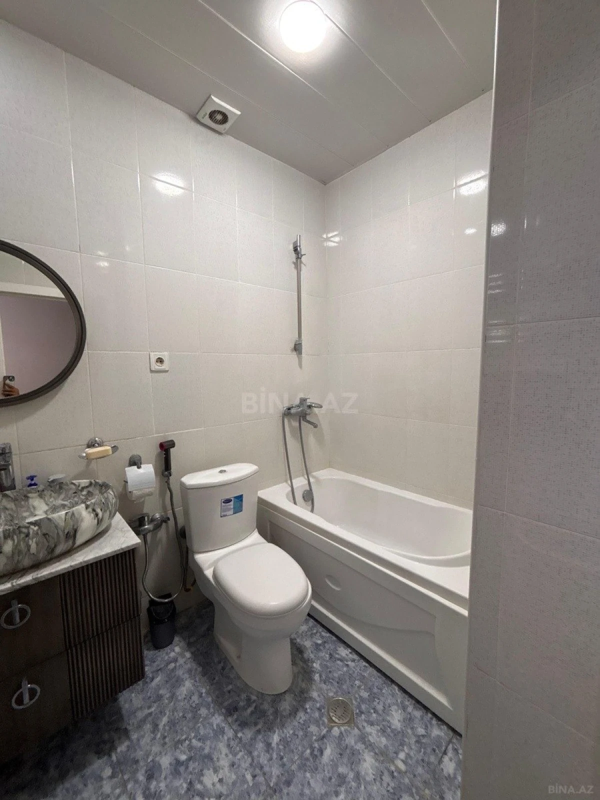 Satılır 2 otaqlı mənzil 65 m²