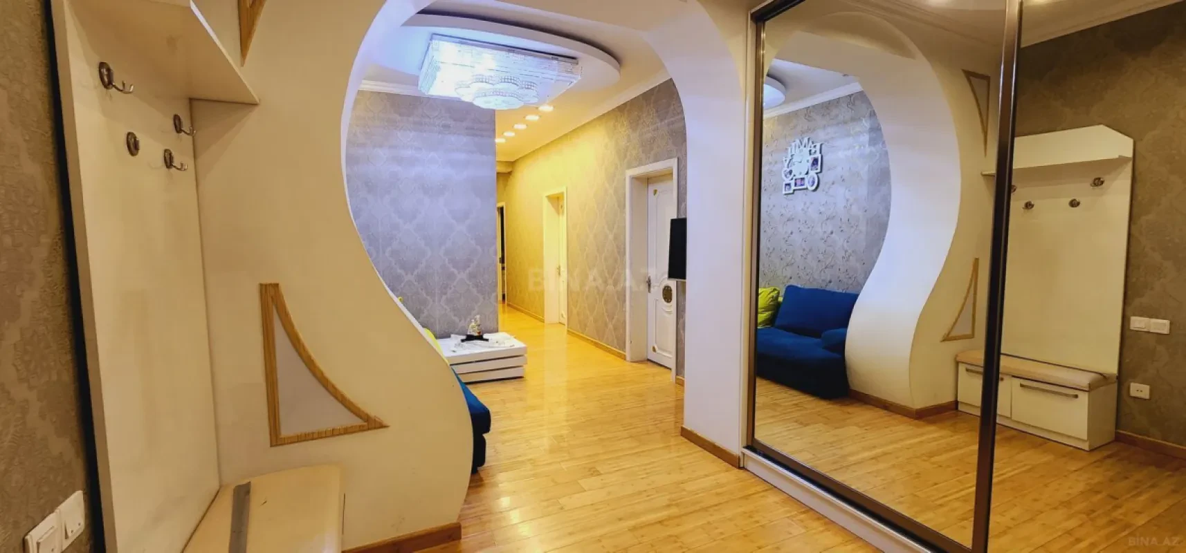 Satılır 3 otaqlı mənzil 137 m²
