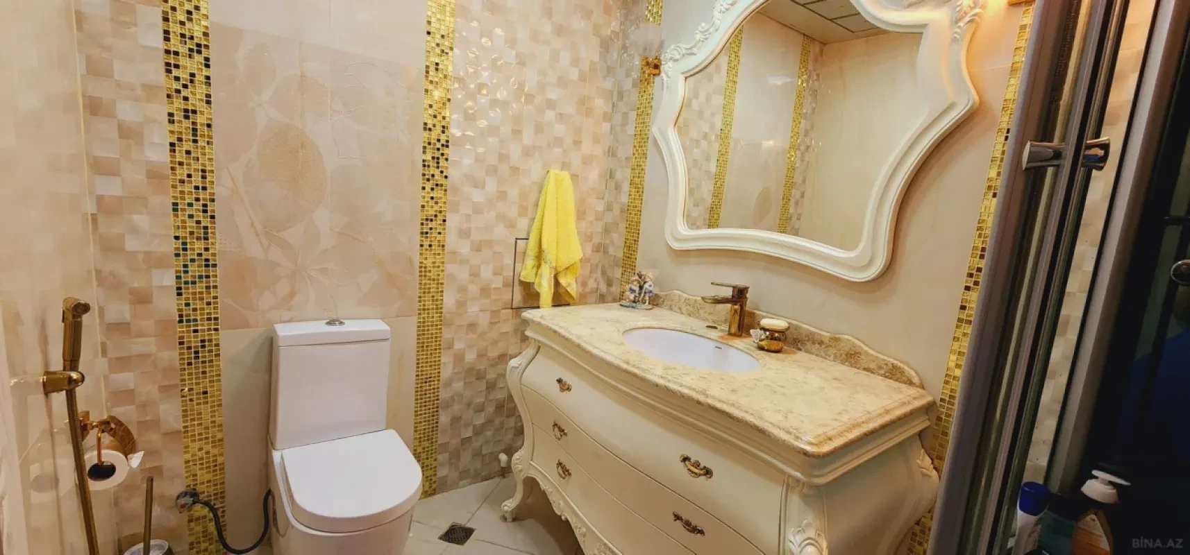 Satılır 3 otaqlı mənzil 137 m²