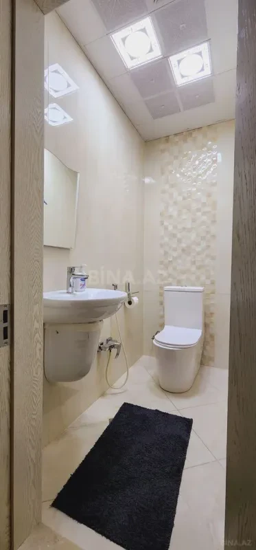 Satılır 3 otaqlı mənzil 137 m²