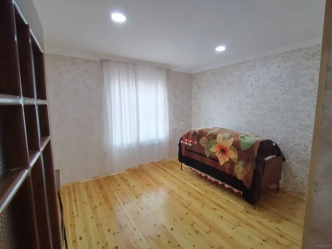 Satılır 6 otaqlı həyət evi 180 m²