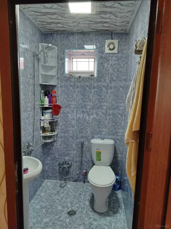 Satılır 6 otaqlı həyət evi 180 m²