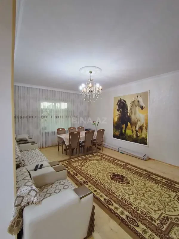 Satılır 6 otaqlı həyət evi 180 m²