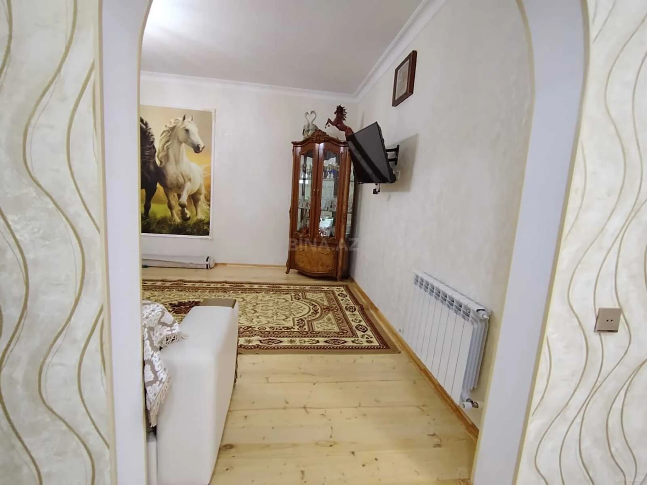 Satılır 6 otaqlı həyət evi 180 m²