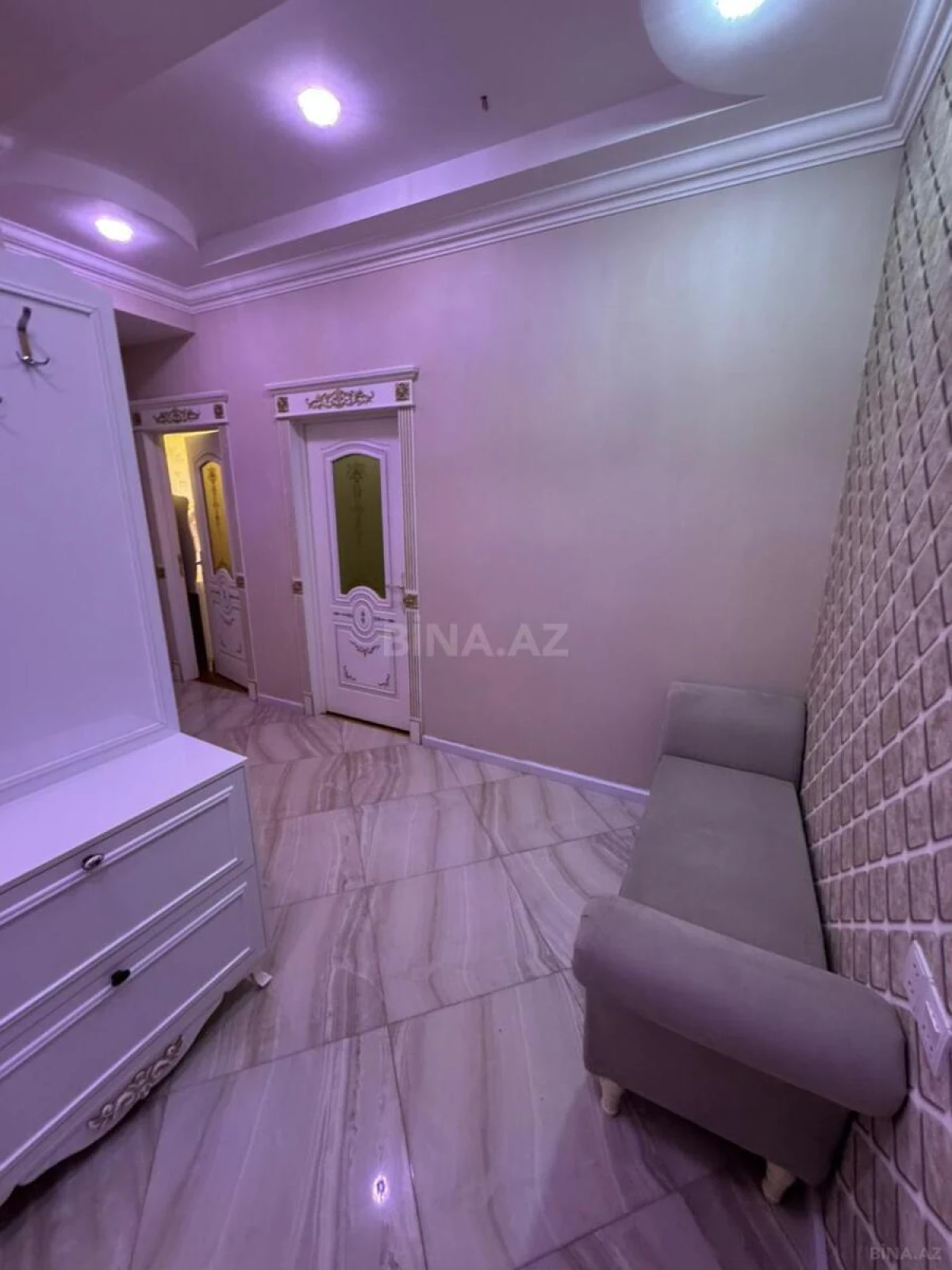 Kirayə verilir 2 otaqlı mənzil 65 m²