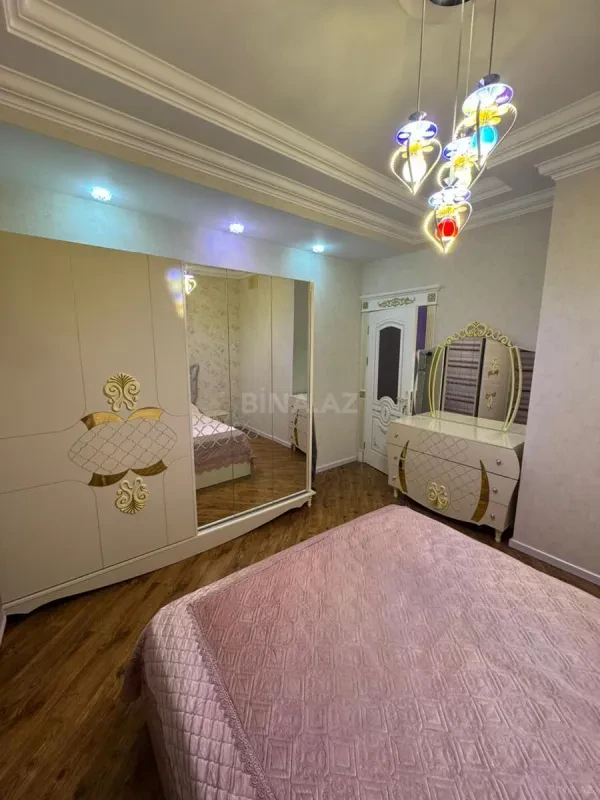 Kirayə verilir 2 otaqlı mənzil 65 m²