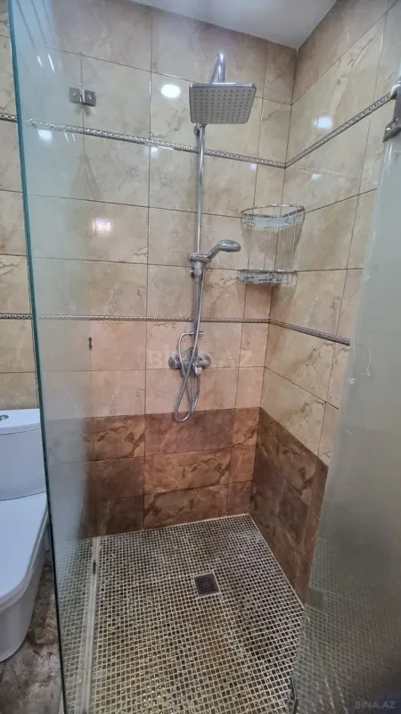 Kirayə verilir 2 otaqlı mənzil 65 m²