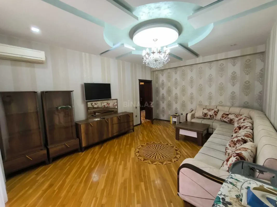 Kirayə verilir 2 otaqlı mənzil 85 m²