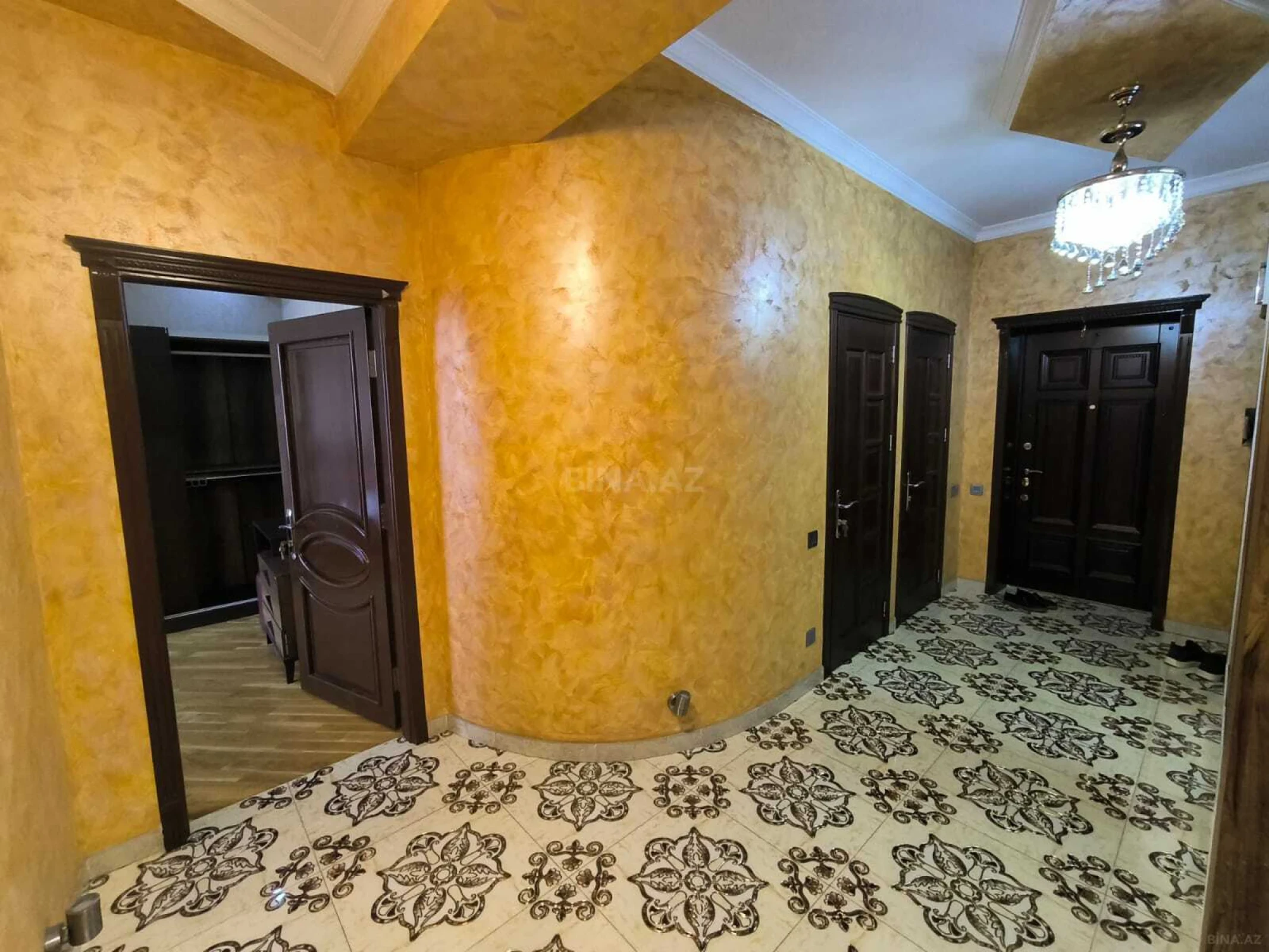 Kirayə verilir 2 otaqlı mənzil 85 m²