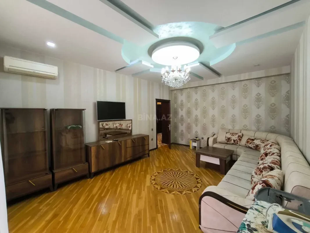 Kirayə verilir 2 otaqlı mənzil 85 m²