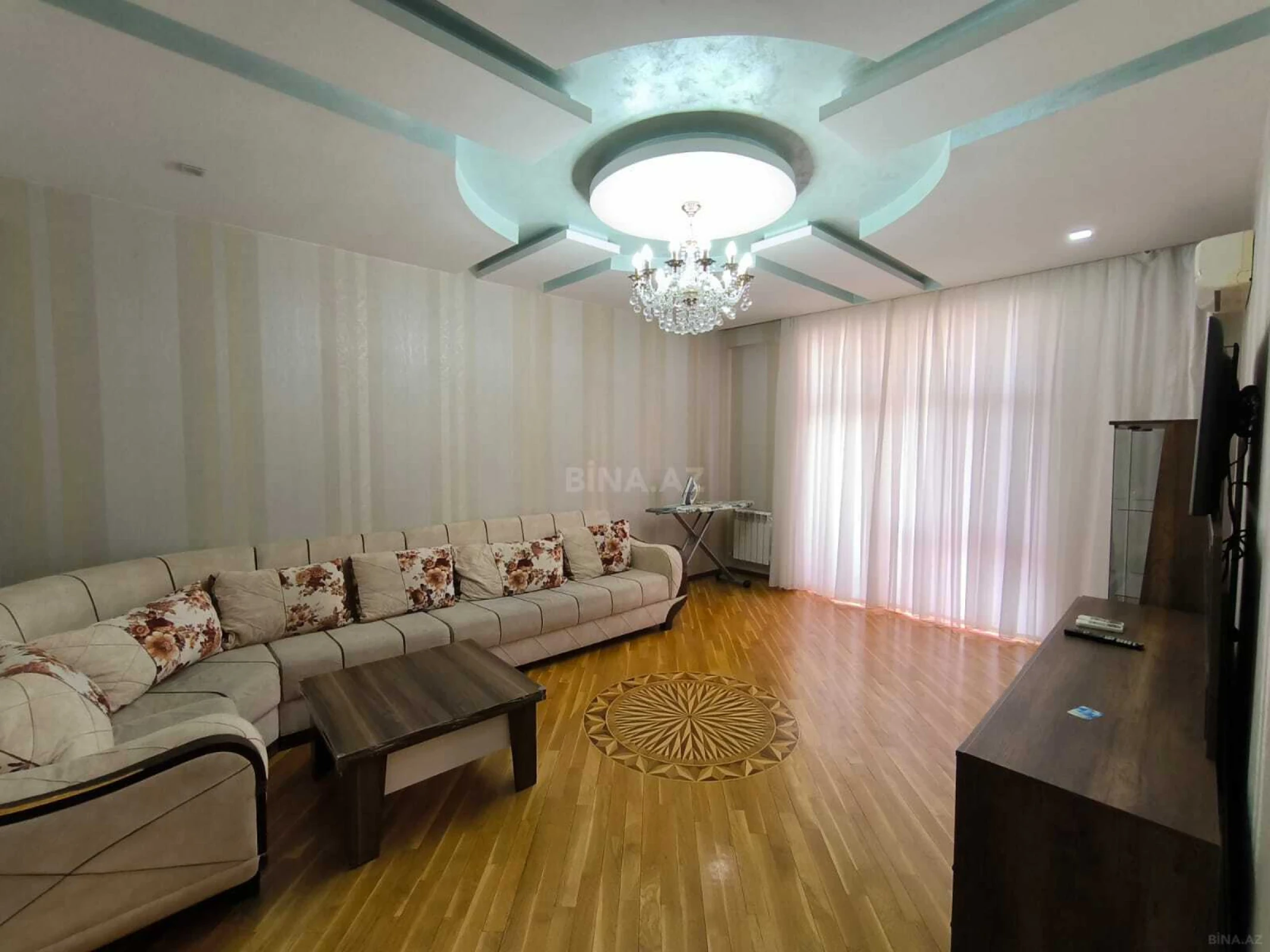 Kirayə verilir 2 otaqlı mənzil 85 m²