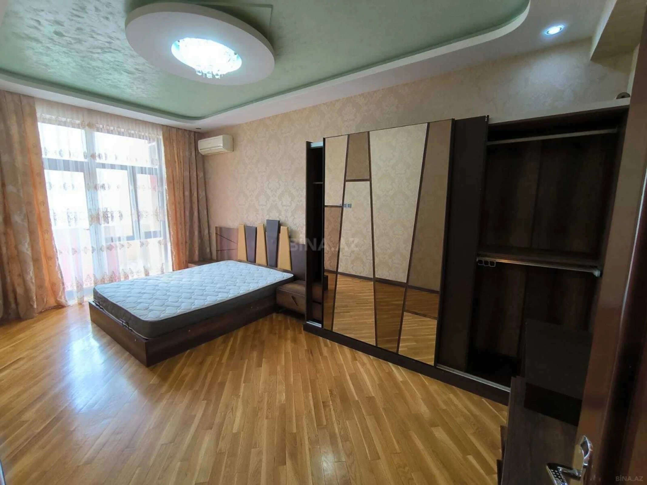 Kirayə verilir 2 otaqlı mənzil 85 m²