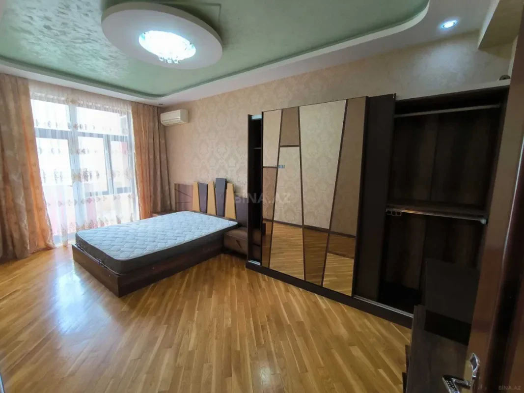 Kirayə verilir 2 otaqlı mənzil 85 m²