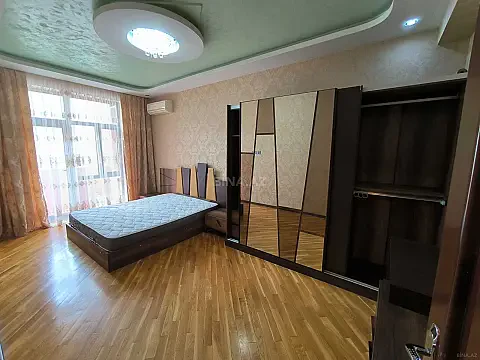 Kirayə verilir 2 otaqlı mənzil 85 m²