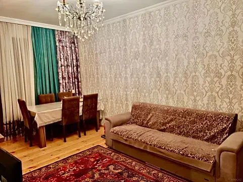 Kirayə verilir 2 otaqlı mənzil 70 m²