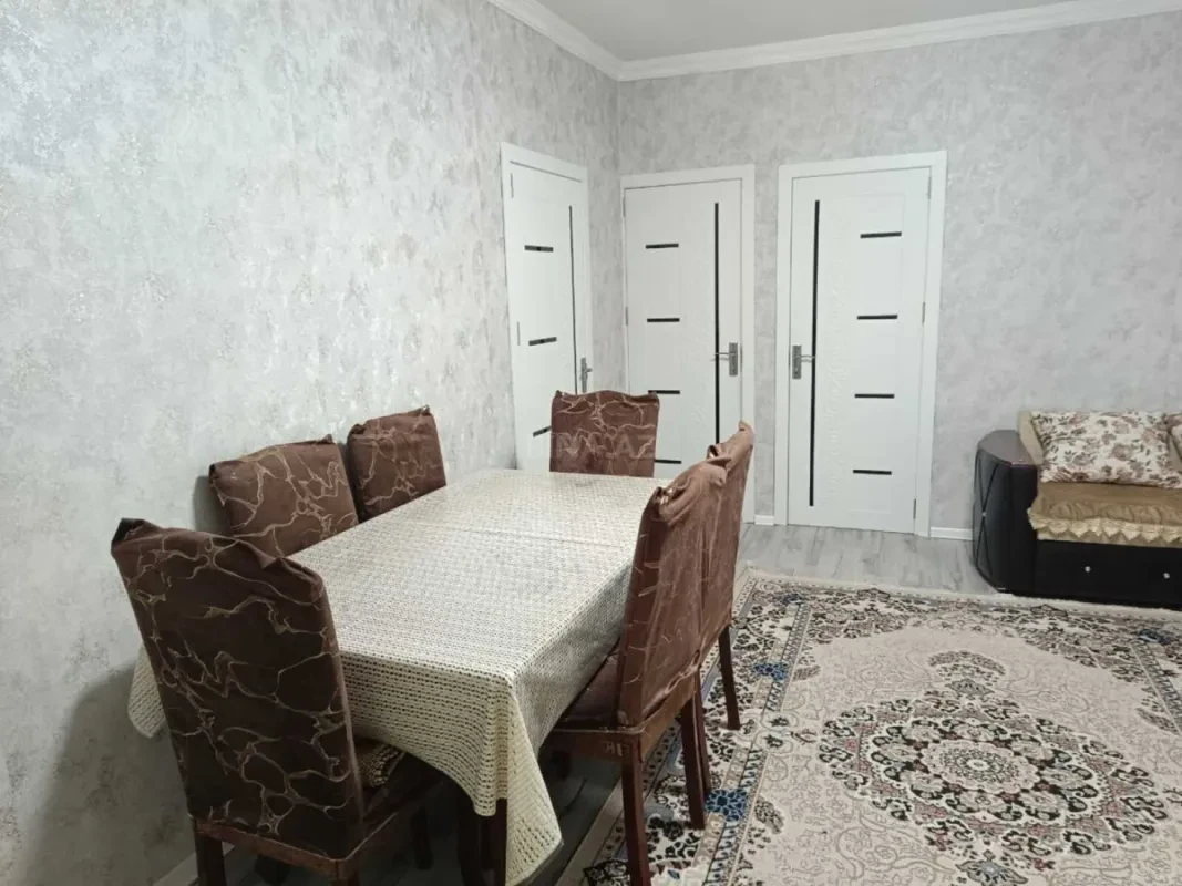 Satılır 4 otaqlı mənzil 120 m²