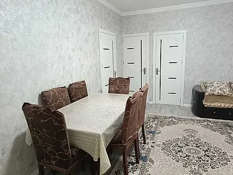 Satılır 4 otaqlı mənzil 120 m²