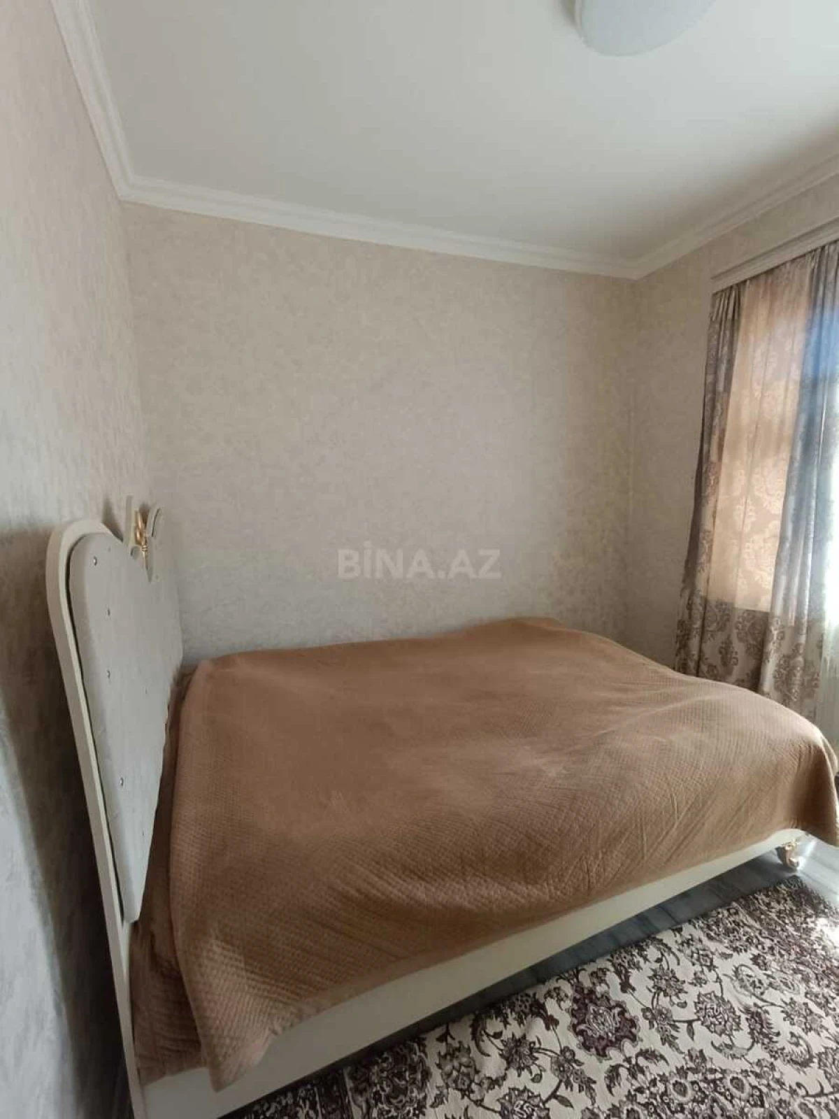Satılır 4 otaqlı mənzil 120 m²