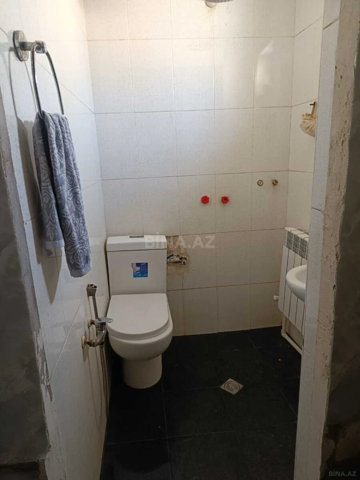 Satılır 4 otaqlı mənzil 120 m²