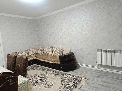 Satılır 4 otaqlı mənzil 120 m²