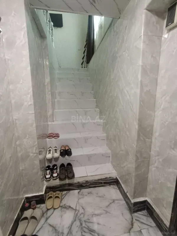 Satılır 4 otaqlı mənzil 120 m²